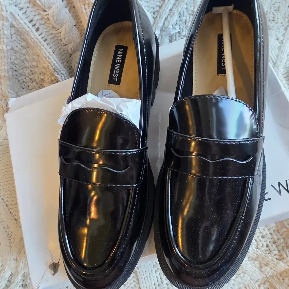 NIB Nine West Women Maibel3 Lug Sole Patent Leather Slip On Loafer Size 7M Black